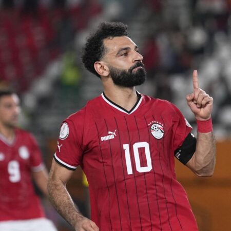 AFCON: Mohamed Salah, la star de l’Égypte, fait son retour à Liverpool après une blessure au tendon.