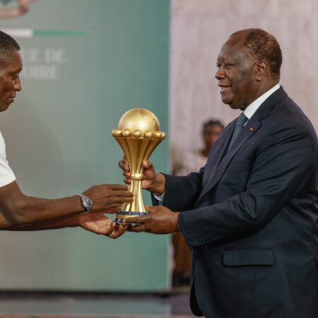 Le président de la Côte d’Ivoire rend hommage à l’équipe de football pour sa victoire à l’AFCON