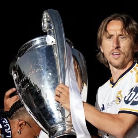 Luka Modric laisse entendre qu’il restera un an de plus à Madrid: « Jusqu’à la saison prochaine »